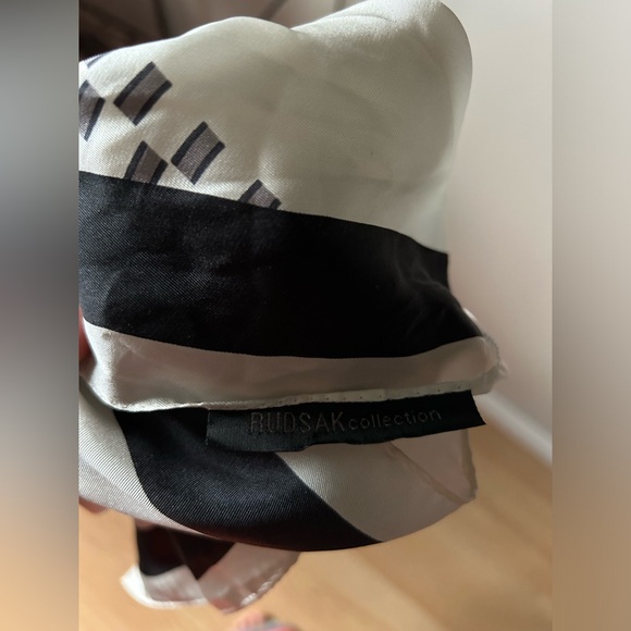 Rudsak 100% silk scarf - Picture 4 of 4
